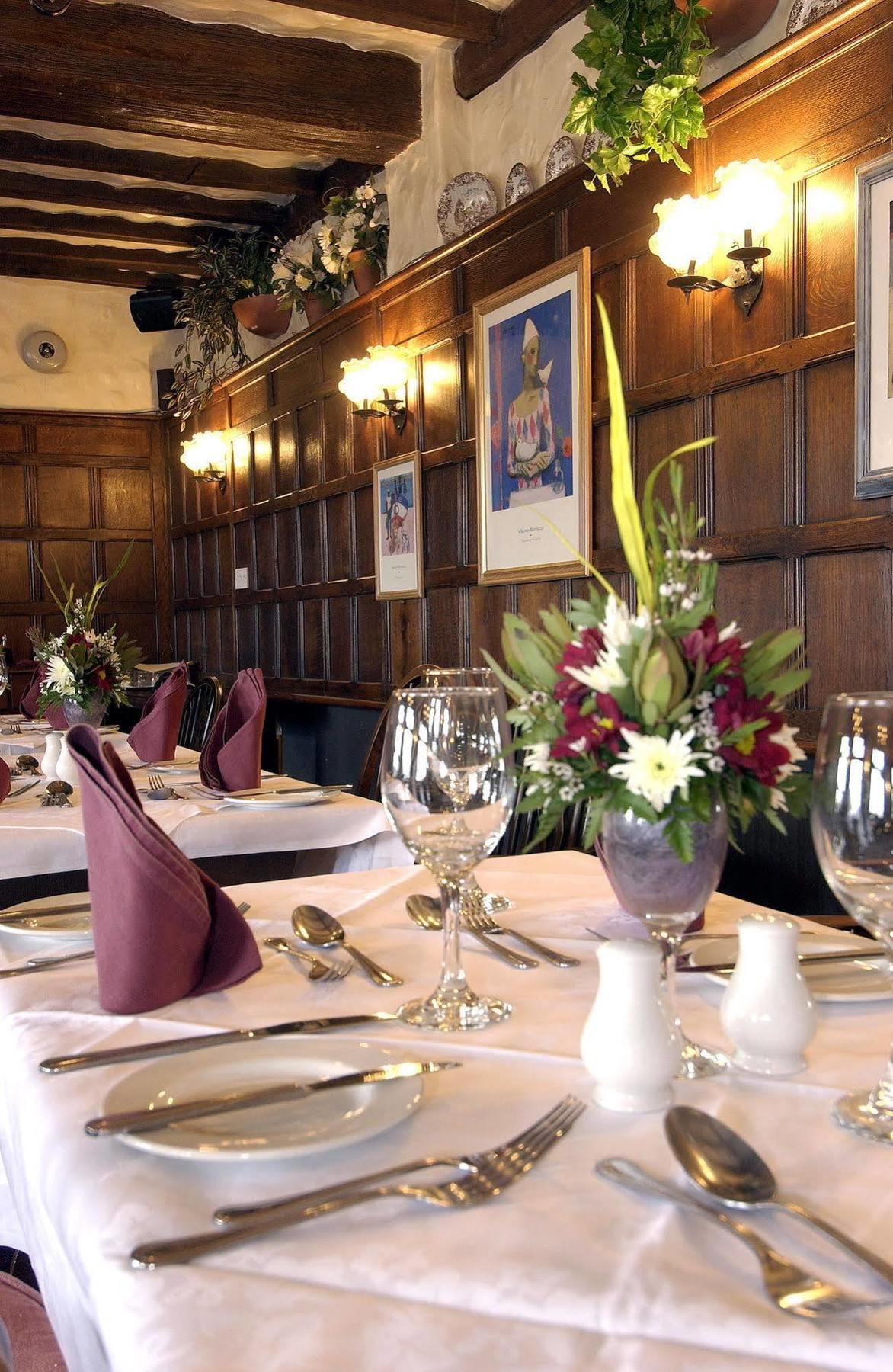The Horseshoe Inn Herstmonceux Esterno foto