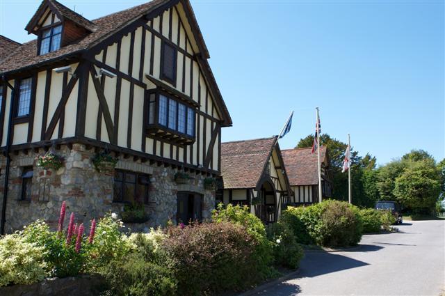 The Horseshoe Inn Herstmonceux Esterno foto
